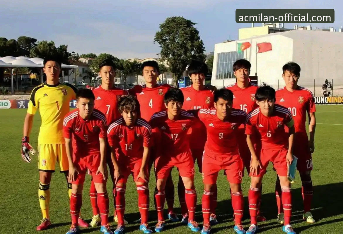 资深球迷分享U19国足土伦杯实战观赛体验：从闪电进球到红牌风波的全过程解析
